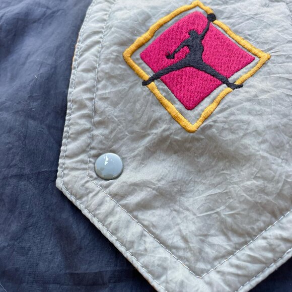 ULTRA RARE 90s Jordan Nike Jacket - Picture 13 of 16